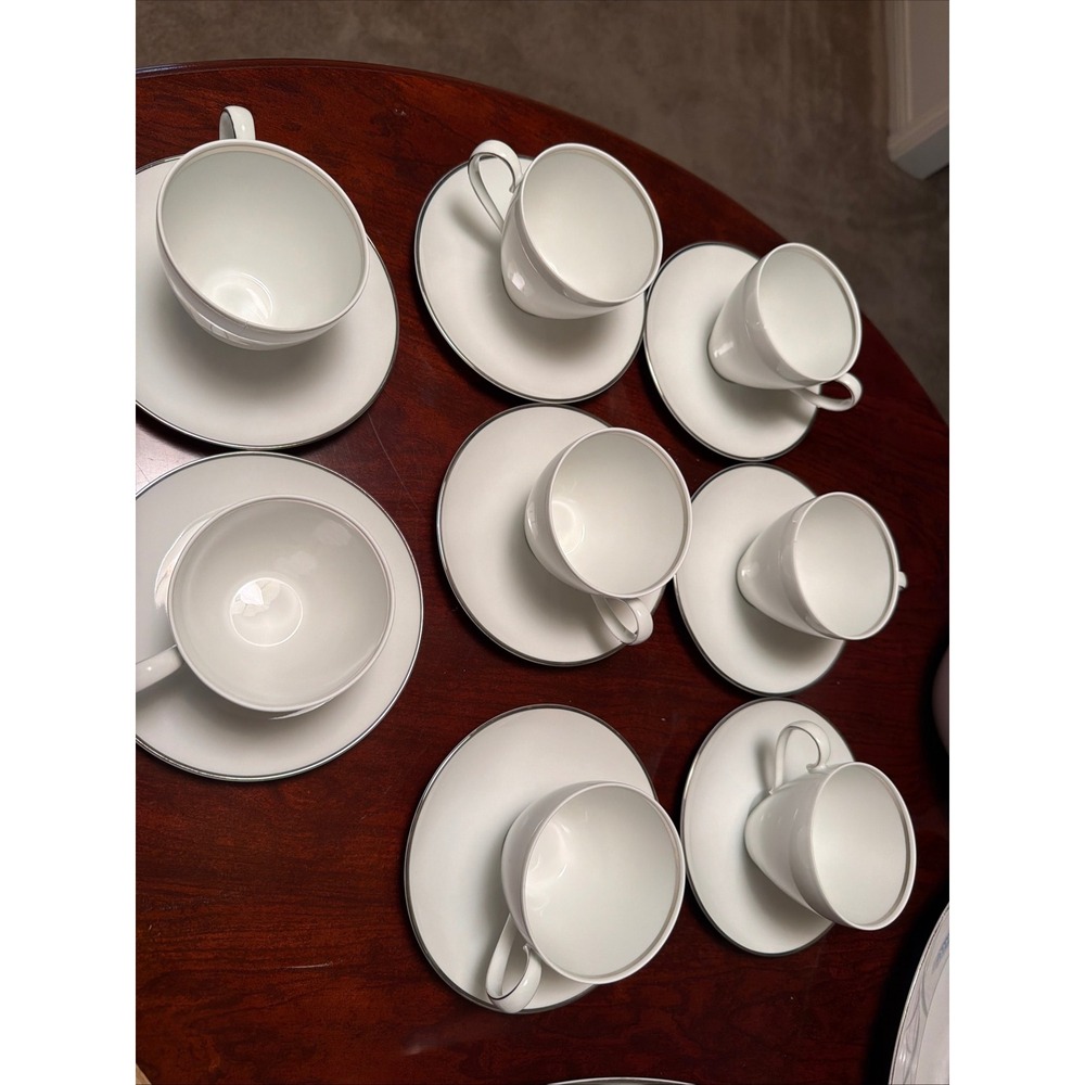 Johann Haviland Bavaria Germany White Platinum Trim Tea Cup Saucer Set of 8